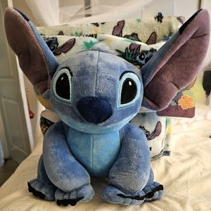 NWT lilo and stitch 3 piece travel set